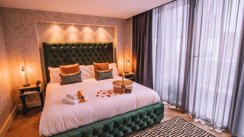 grand-hotel-swansea-home-bedroom-1