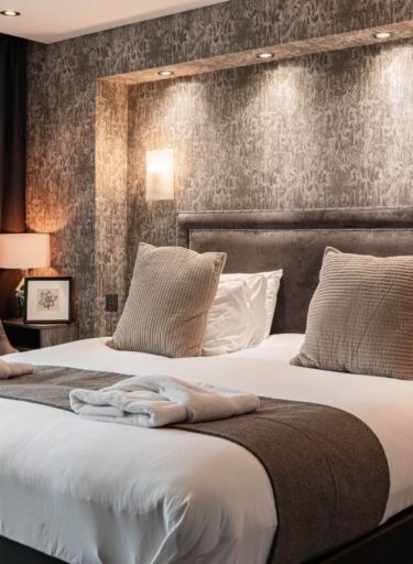 hotels-in-swansea-city-centre-grand-hotel-swansea-wales
