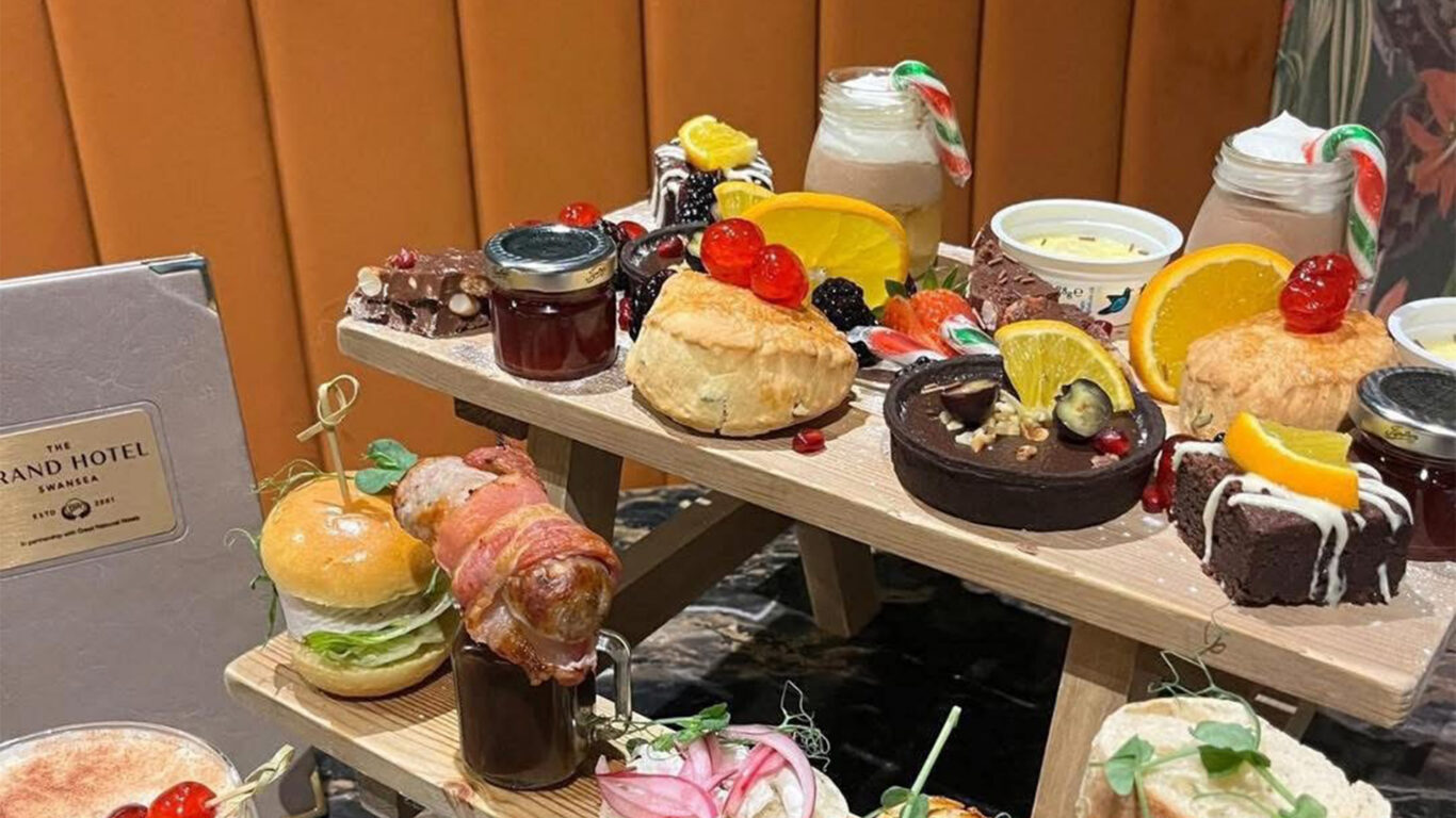 Christmas-Afternoon-Tea
